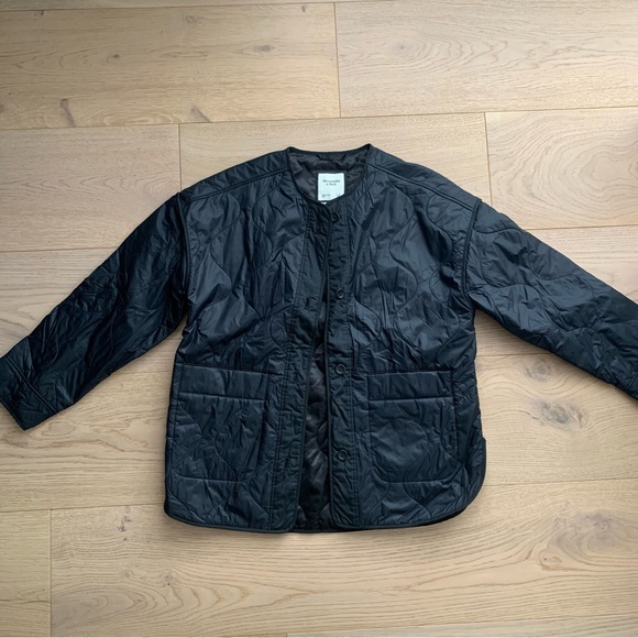 Abercrombie & Fitch Quilted Jacket Black Small - Picture 2 of 5